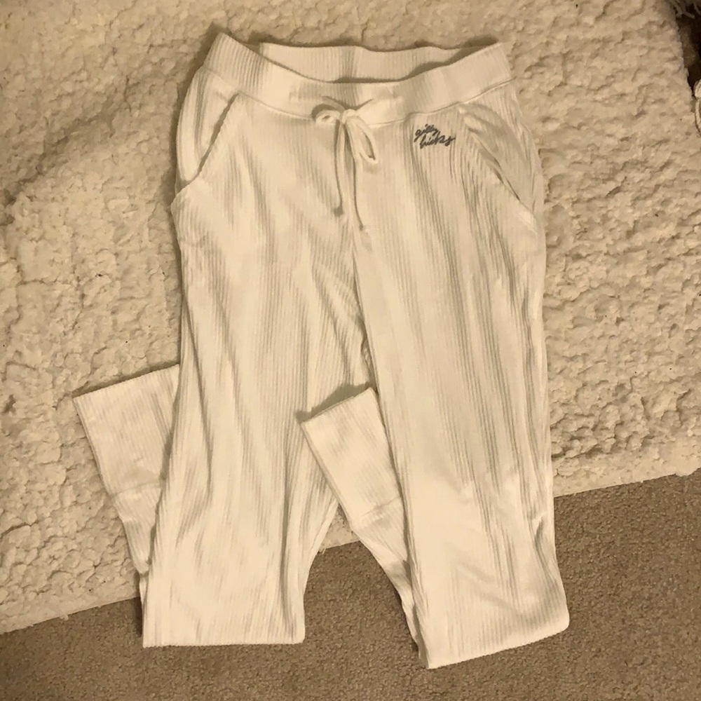 NWT Gilly Hicks Ribbed White Pajama Pants